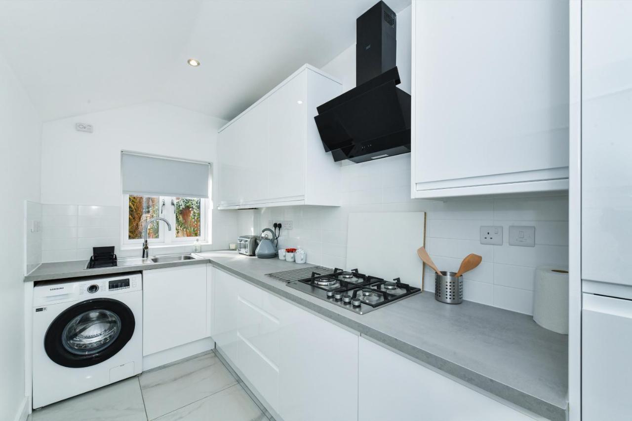 Apartment Claude House - Charming 4bedroom Nottingham