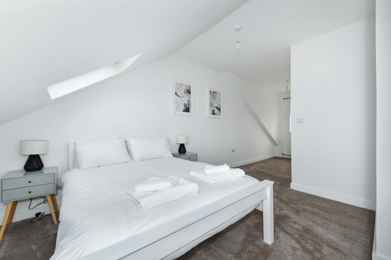 Claude House - Charming 4bedroom *