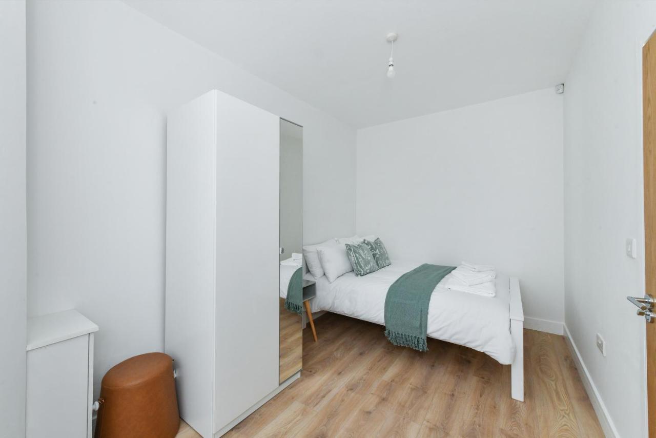 Claude House - Charming 4bedroom Apartment *